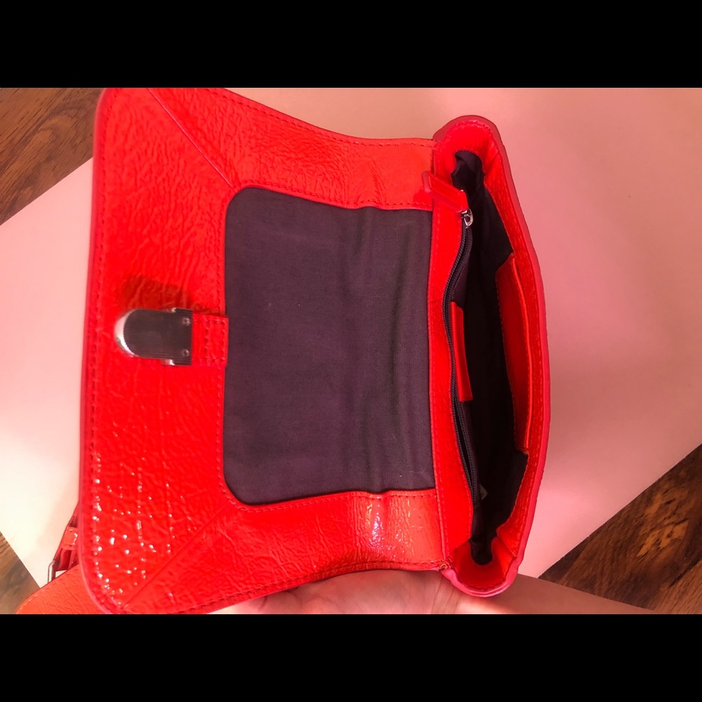 🧡MARC By Marc Jacobs Ball
And Chain Bond Bubble
Shoulder/Crossbody Orange - Picture 13 of 15